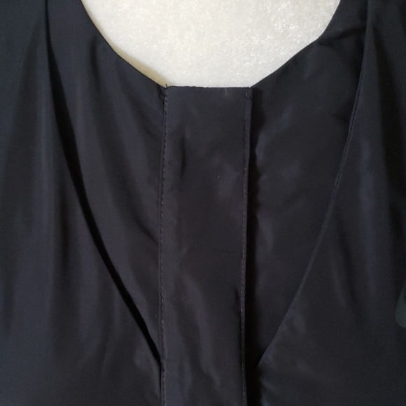 Nike women's black windbreaker with snap front - Picture 2 of 7